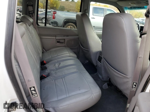 2001 Mercury Mountaineer with VIN 4M2ZU86P71UJ01507, listed as a Copart auction lot 55423855 with 121,733 mi miles and Non repairable. Bid and sale history available at DreamBid. Image 11.