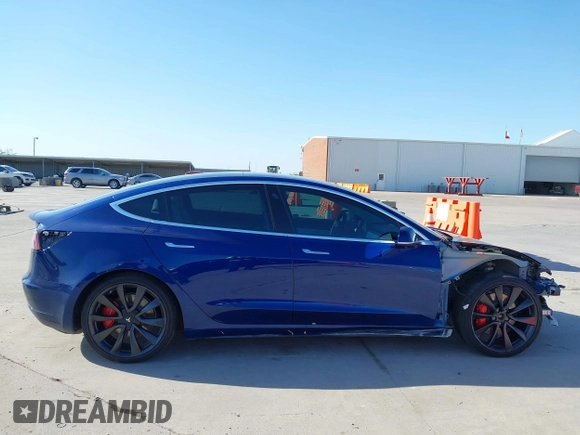 2020 Tesla Model 3 Performance z VIN 5YJ3E1EC7LF641918, wystawiony jako IAAI lot #41984261 z przebiegiem 50 202 mil mil oraz . Historia ofert i sprzedaży dostępna na DreamBid. Obrazek 14.