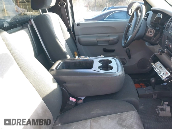 2008 Chevrolet Silverado 1500 Work Truck with VIN 1GCEK14C48Z320214, listed as a IAAI auction lot 41458578 with 126,088 mi miles. Bid and sale history available at carsss.com. Image 8.