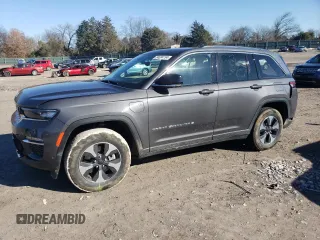 2023 Jeep Grand Cherokee 30th Anniversary with VIN 1C4RJYB64P8769262, listed as a Copart auction lot 84694194 with 25,239 mi miles and Salvage title. Bid and sale history available at DreamBid. Image 1.