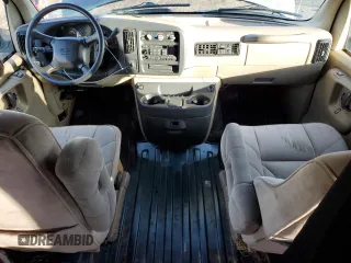 1999 Chevrolet Express with VIN 1GBFG15R5X1100445, listed as a Copart auction lot 82358104 with 154,515 mi miles and Clean Title. Bid and sale history available at carsss.com. Image 8.