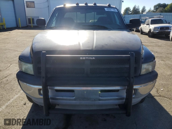 1999 Dodge 2500 z VIN 1B7KC23W5XJ601419, wystawiony jako Copart lot #42027185 z przebiegiem 183 398 mil mil oraz Czysty tytuł • Clean title. Historia ofert i sprzedaży dostępna na DreamBid. Obrazek 5.