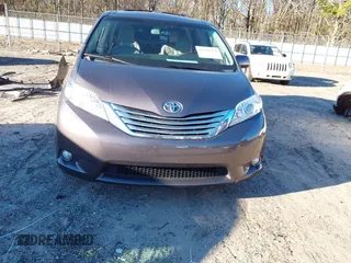 2011 Toyota Sienna XLE with VIN 5TDDK3DC8BS009739, listed as a IAAI auction lot 41638710 with 235,396 mi miles. Bid and sale history available at carsss.com. Image 12.