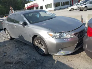 2015 Lexus ES 330 z VIN JTHBK1GG4F2210821, wystawiony jako IAAI lot #41999107 z przebiegiem 140 551 mil mil oraz . Historia ofert i sprzedaży dostępna na DreamBid. Obrazek 1.