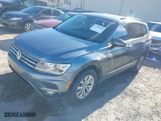 2018 Volkswagen Tiguan SEL with VIN 3VV3B7AX6JM015971, listed as a IAAI auction lot 41712580 with 138,681 mi miles. Bid and sale history available at carsss.com. Image 17.