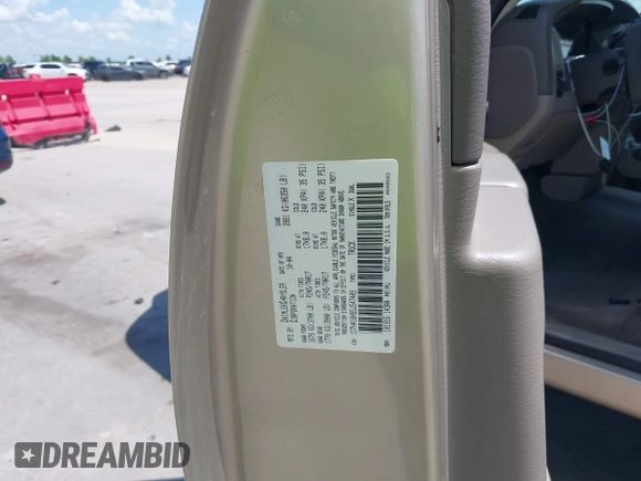 2005 Dodge 1500 SLT with VIN 1D7HA16N55J547409, listed as a IAAI auction lot 42098340 with 208,714 mi miles. Bid and sale history available at carsss.com. Image 9.