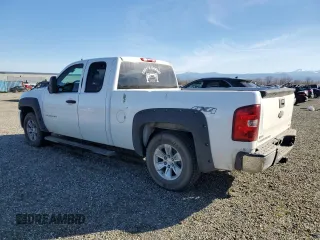 2010 Chevrolet Silverado 1500 LS with VIN 1GCSKREA5AZ245740, listed as a Copart auction lot 47038335 with 163,599 mi miles and Salvage Title. Bid and sale history available at DreamBid. Image 2.