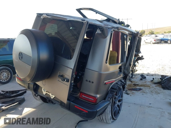 2021 Mercedes-Benz G 63 AMG z VIN W1NYC7HJ4MX392812, wystawiony jako IAAI lot #42027873 z przebiegiem Nie podano mil oraz . Historia ofert i sprzedaży dostępna na DreamBid. Obrazek 4.
