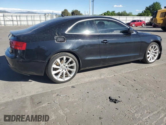2013 Audi A5 Premium Plus z VIN WAULFAFR3DA036849, wystawiony jako Copart lot #57271775 z przebiegiem 165 599 mil mil oraz Czysty tytuł • Clean title. Historia ofert i sprzedaży dostępna na DreamBid. Obrazek 3.