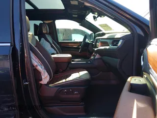 2023 GMC Yukon Denali Ultimate with VIN 1GKS2EKL6PR316634, listed as a IAAI auction lot 41366923 with 30,418 mi miles. Bid and sale history available at carsss.com. Image 5.