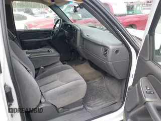 2005 Chevrolet Silverado 1500 LS with VIN 2GCEC19T351374467, listed as a IAAI auction lot 42383053 with 124,273 mi miles and . Bid and sale history available at DreamBid. Image 5.