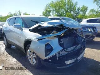 2020 Chevrolet Blazer LT z VIN 3GNKBCRSXLS698873, wystawiony jako IAAI lot #42285545 z przebiegiem 25 151 mil mil oraz . Historia ofert i sprzedaży dostępna na DreamBid. Obrazek 1.