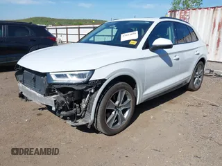 2019 Audi Q5 Premium Plus with VIN WA1BNAFY6K2119041, listed as a IAAI auction lot 42023058 with 48,718 mi miles. Bid and sale history available at carsss.com. Image 18.