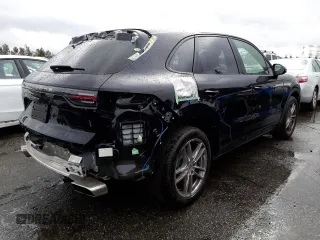 2019 Porsche Cayenne z VIN WP1AA2AY2KDA17863, wystawiony jako Copart lot #69952462 z przebiegiem 22 671 mil mil oraz . Historia ofert i sprzedaży dostępna na DreamBid. Obrazek 3.