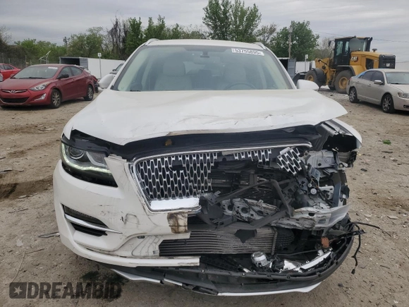 2019 Lincoln MKC Select z VIN 5LMCJ2D99KUL39648, wystawiony jako Copart lot #53755895 z przebiegiem 57 623 mil mil oraz Szkoda całkowita • Salvage title. Historia ofert i sprzedaży dostępna na DreamBid. Obrazek 5.
