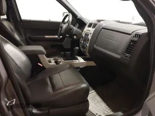 2011 Ford Escape XLT с VIN 1FMCU9DG3BKA18878, выставлен на аукционе IAAI как лот 41549599 с пробегом 114 576 миль миль и . История ставок и продаж доступна на DreamBid. Изображение 5.