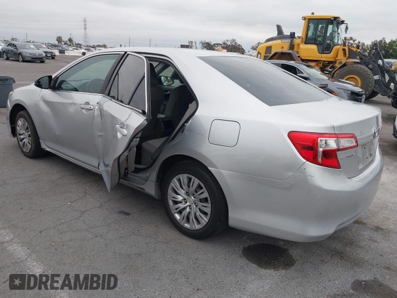 2012 Toyota Camry L z VIN 4T4BF1FK4CR244304, wystawiony jako IAAI lot #42157209 z przebiegiem 200 851 mil mil oraz . Historia ofert i sprzedaży dostępna na DreamBid. Obrazek 3.