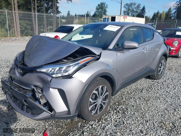 2020 Toyota C-HR LE with VIN JTNKHMBXXL1077939, listed as a IAAI auction lot 42044122 with 47,140 mi miles. Bid and sale history available at carsss.com. Image 17.