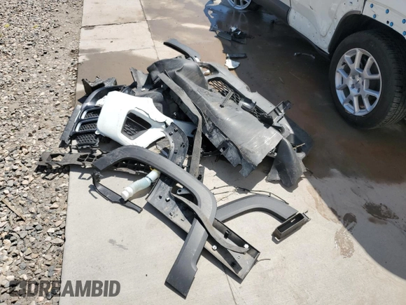 2023 Jeep Renegade Latitude z VIN ZACNJDB10PPP59961, wystawiony jako Copart lot #61457135 z przebiegiem Nie podano mil oraz Szkoda całkowita • Salvage title. Historia ofert i sprzedaży dostępna na DreamBid. Obrazek 13.