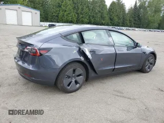 2023 Tesla Model 3 z VIN 5YJ3E1EA7PF683249, wystawiony jako Copart lot #56234465 z przebiegiem 9 494 mil mil oraz Szkoda całkowita • Salvage title. Historia ofert i sprzedaży dostępna na DreamBid. Obrazek 3.