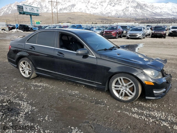 2013 Mercedes-Benz C-Class C 300 Sport with VIN WDDGF8ABXDR269982, listed as a Copart auction lot 46527335 with 0 mi miles and Salvage Title. Bid and sale history available at carsss.com. Image 4.