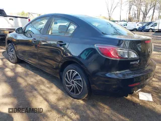 2013 Mazda Mazda3 i Sport with VIN JM1BL1UP9D1827153, listed as a IAAI auction lot 42115626 with 124,014 mi miles. Bid and sale history available at carsss.com. Image 3.