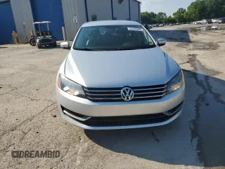 2015 Volkswagen Passat Wolfsburg Edition with VIN 1VWAT7A38FC076440, listed as a Copart auction lot 63204385 with 86,831 mi miles and Salvage title. Bid and sale history available at DreamBid. Image 5.