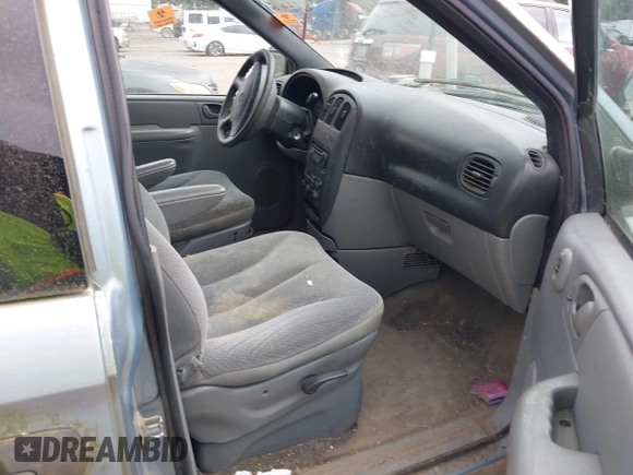 2004 Dodge Caravan SE with VIN 1D4GP24R04B511719, listed as a IAAI auction lot 42492818 with 259,518 mi miles and . Bid and sale history available at DreamBid. Image 5.