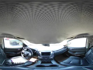2018 Chevrolet Suburban LT z VIN 1GNSCHKC7JR111560, wystawiony jako IAAI lot #41823175 z przebiegiem 136 751 mil mil oraz . Historia ofert i sprzedaży dostępna na DreamBid. Obrazek 18.