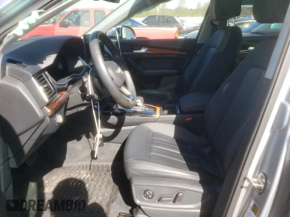 2021 Audi Q5 Premium z VIN WA1G2AFY6M2045525, wystawiony jako Copart lot #50245333 z przebiegiem 16 427 mil mil oraz . Historia ofert i sprzedaży dostępna na DreamBid. Obrazek 7.