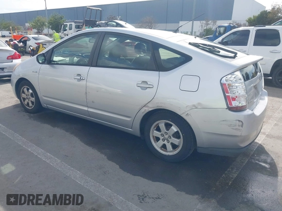 2006 Toyota Prius with VIN JTDKB20U767064148, listed as a IAAI auction lot 41603966 with 275,326 mi miles. Bid and sale history available at carsss.com. Image 3.