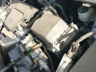 2018 Toyota RAV4 XLE z VIN 2T3WFREVXJW512900, wystawiony jako IAAI lot #42758675 z przebiegiem 69 019 mil mil oraz . Historia ofert i sprzedaży dostępna na DreamBid. Obrazek 19.