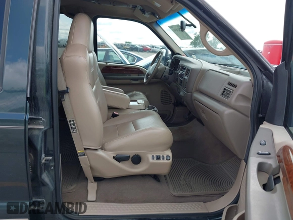 2002 Ford Excursion Limited с VIN 1FMNU43S42ED22009, выставлен на аукционе IAAI как лот 42850001 с пробегом 132 395 миль миль и . История ставок и продаж доступна на DreamBid. Изображение 5.