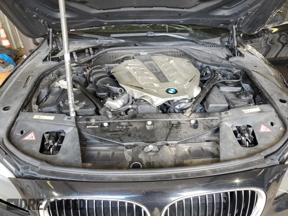 2009 BMW 7 Series 750Li с VIN WBAKB83569CY61944, выставлен на аукционе Copart как лот 53178575 с пробегом Не указан миль и Списание • Salvage title. История ставок и продаж доступна на DreamBid. Изображение 13.
