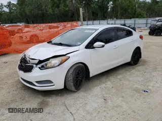 2016 Kia Forte LX z VIN KNAFX4A67G5440050, wystawiony jako Copart lot #59158105 z przebiegiem 176 119 mil mil oraz Szkoda całkowita • Salvage title. Historia ofert i sprzedaży dostępna na DreamBid. Obrazek 1.
