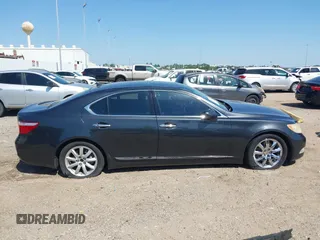 2008 Lexus LS 460 z VIN JTHBL46F185081395, wystawiony jako IAAI lot #42014942 z przebiegiem 235 101 mil mil oraz . Historia ofert i sprzedaży dostępna na DreamBid. Obrazek 13.
