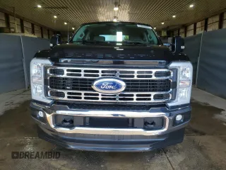 2024 Ford Super Duty F-250 SRW XL with VIN 1FT7W2BT7RED53643, listed as a Copart auction lot 53828085 with 36,514 mi miles and Clean Title. Bid and sale history available at carsss.com. Image 5.