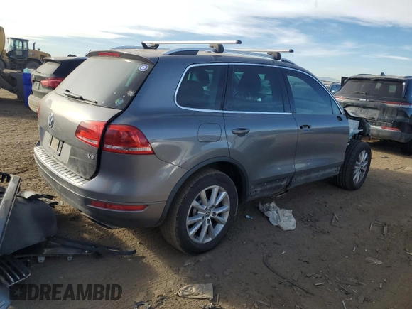 2013 Volkswagen Touareg Lux with VIN WVGEF9BP7DD008030, listed as a Copart auction lot 81642604 with 161,112 mi miles and Salvage Title. Bid and sale history available at DreamBid. Image 3.