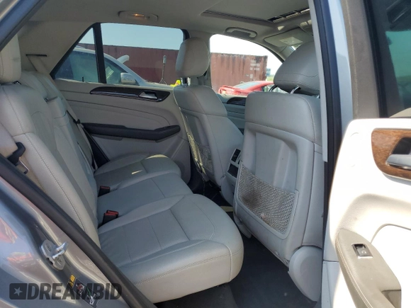 2014 Mercedes-Benz M 350 with VIN 4JGDA2EB4EA406865, listed as a Copart auction lot 61630045 with 142,616 mi miles and Salvage title. Bid and sale history available at DreamBid. Image 11.