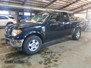 2006 Nissan Frontier SE z VIN 1N6AD06U56C439153, wystawiony jako Copart lot #44413535 z przebiegiem 184 633 mil mil oraz Czysty tytuł • Clean title. Historia ofert i sprzedaży dostępna na DreamBid. Obrazek 1.