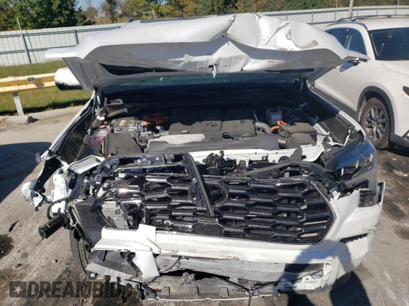 2024 Toyota Sequoia SR5 with VIN 7SVAAABAXRX031294, listed as a Copart auction lot 74470174 with 11,141 mi miles and Salvage Title. Bid and sale history available at carsss.com. Image 12.