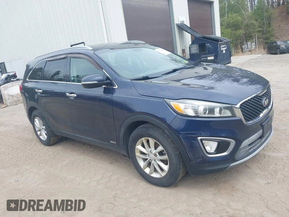 2016 Kia Sorento LX with VIN 5XYPGDA34GG054366, listed as a IAAI auction lot 42126008 with 218,148 mi miles. Bid and sale history available at carsss.com. Image 1.