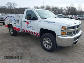 2017 Chevrolet Silverado 3500HD with VIN 1GC0KYEG4HZ401007, listed as a IAAI auction lot 41629647 with 210,431 mi miles and . Bid and sale history available at DreamBid. Image 1.