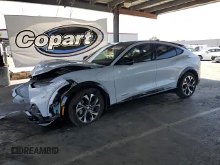 2021 Ford Mustang Mach-E Premium с VIN 3FMTK3SS4MMA59963, выставлен на аукционе Copart как лот 62597045 с пробегом 67 801 миль миль и Списание • Salvage title. История ставок и продаж доступна на DreamBid. Изображение 1.