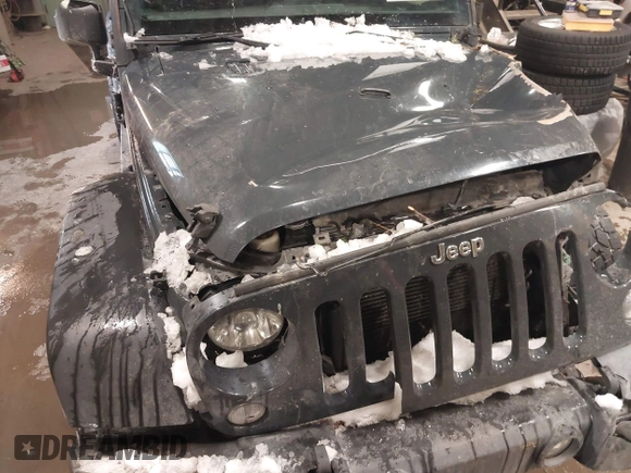 2018 Jeep Wrangler Unlimited Sport S с VIN 1C4BJWDG5JL887756, выставлен на аукционе IAAI как лот 41579075 с пробегом 110 464 миль миль и . История ставок и продаж доступна на DreamBid. Изображение 18.