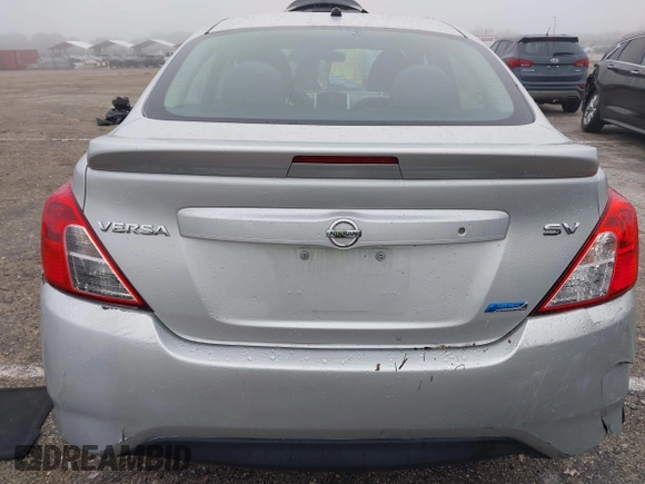 2015 Nissan Versa S Plus with VIN 3N1CN7AP0FL810844, listed as a IAAI auction lot 41386594 with 118,606 mi miles. Bid and sale history available at carsss.com. Image 17.