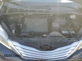 2016 Toyota Sienna Limited z VIN 5TDDK3DC5GS135838, wystawiony jako Copart lot #52680055 z przebiegiem 157 326 mil mil oraz Szkoda całkowita • Salvage title. Historia ofert i sprzedaży dostępna na DreamBid. Obrazek 12.