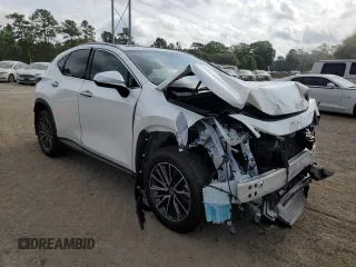 2024 Lexus NX 250 Premium z VIN JTJGDCAZ0R2014142, wystawiony jako Copart lot #57354345 z przebiegiem 1 022 mil mil oraz Szkoda całkowita • Salvage title. Historia ofert i sprzedaży dostępna na DreamBid. Obrazek 4.