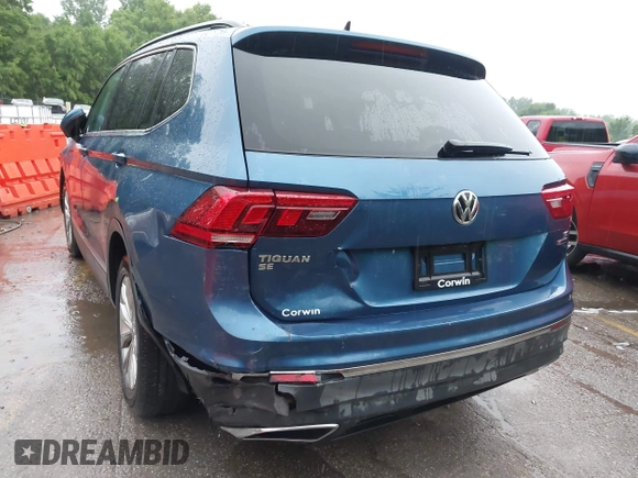 2018 Volkswagen Tiguan SEL with VIN 3VV2B7AX4JM019965, listed as a IAAI auction lot 42395783 with 107,822 mi miles and . Bid and sale history available at DreamBid. Image 6.