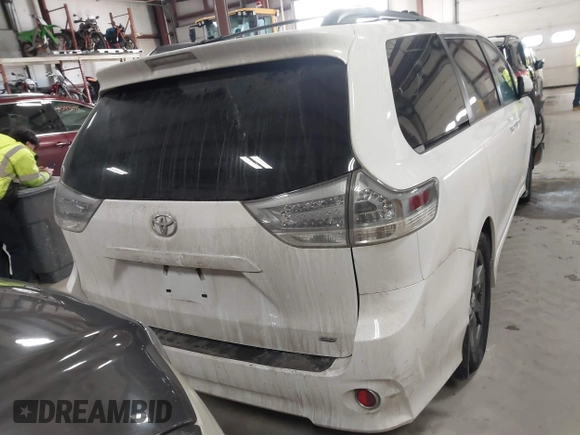 2017 Toyota Sienna SE with VIN 5TDXZ3DCXHS875329, listed as a IAAI auction lot 41650353 with Not provided miles and . Bid and sale history available at DreamBid. Image 16.